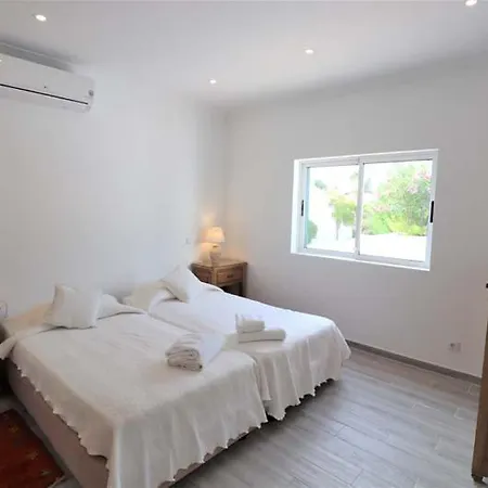 Sleeps 6 Pool Air Con Wifi * Vale do Lobo